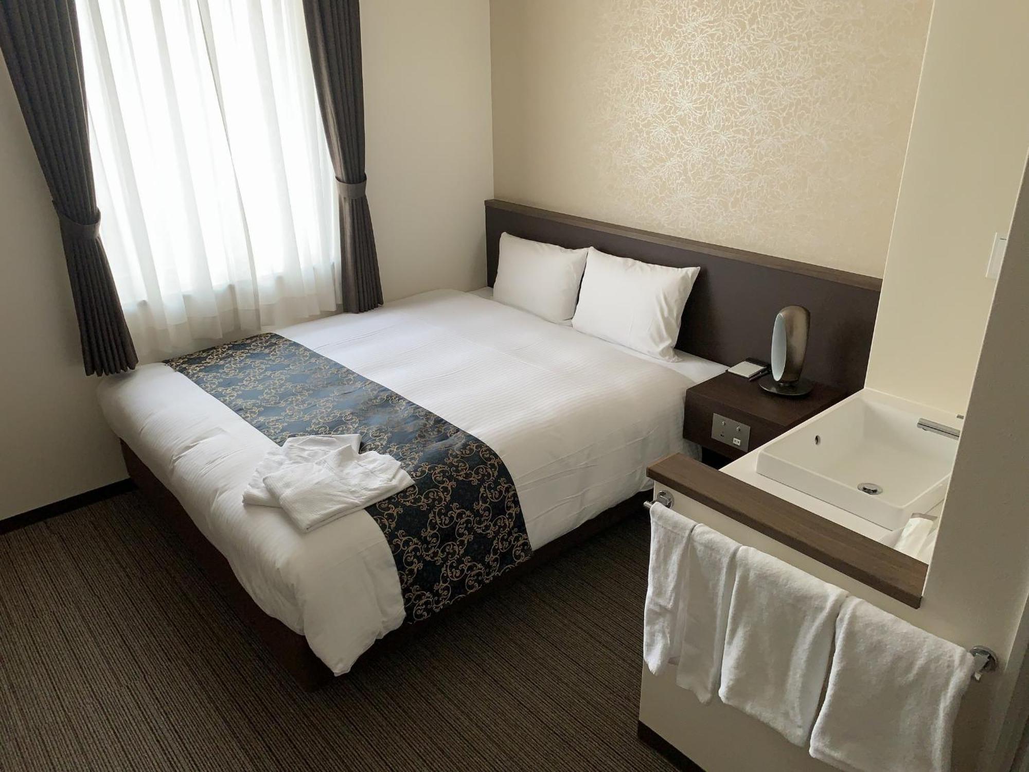 Bande Hotel Осака Екстериор снимка